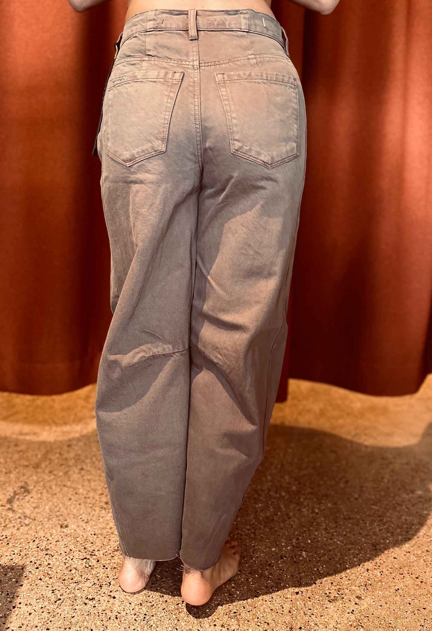 Coffee Bar Jean