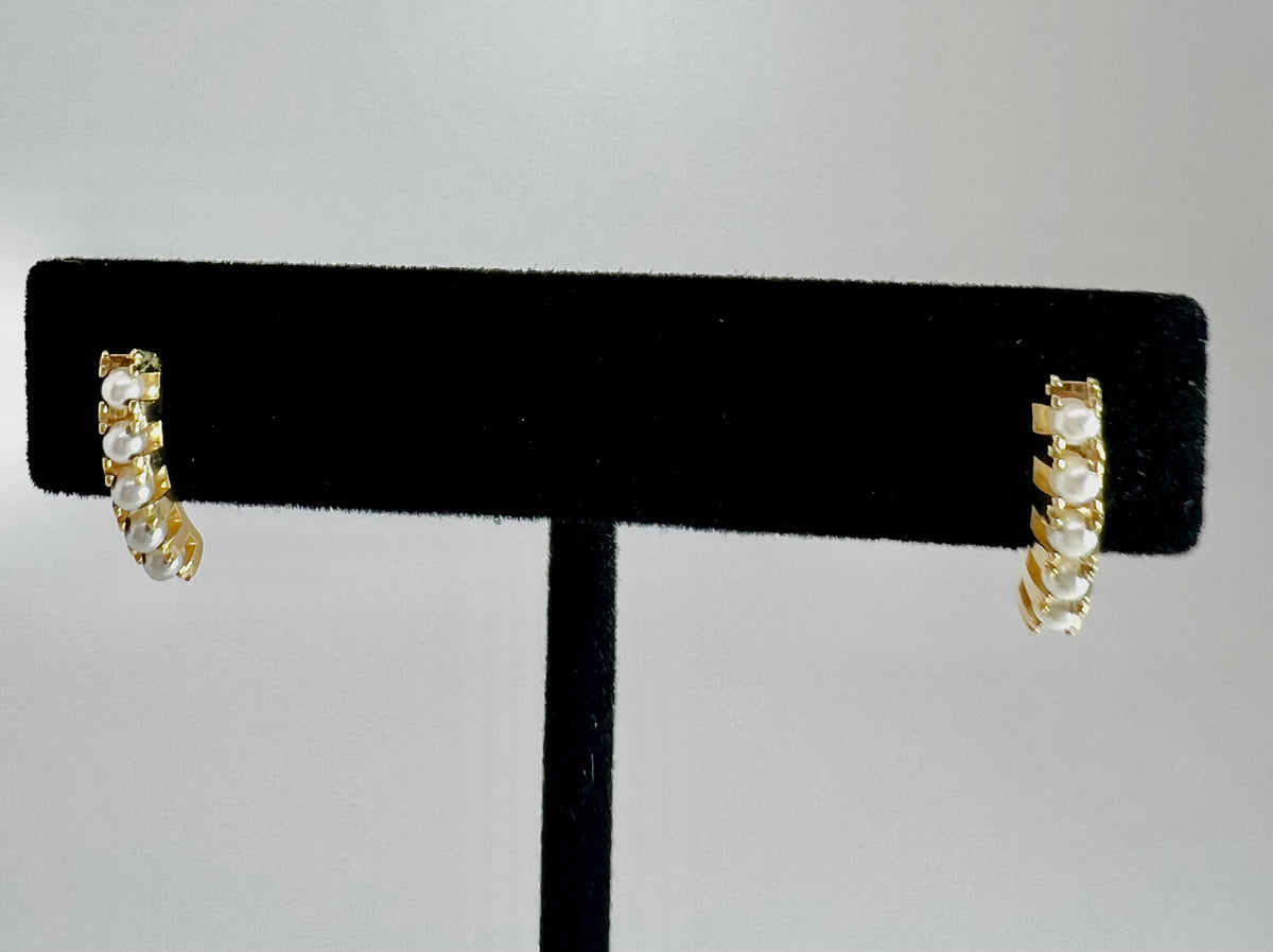 Small Pearl Climber Stud