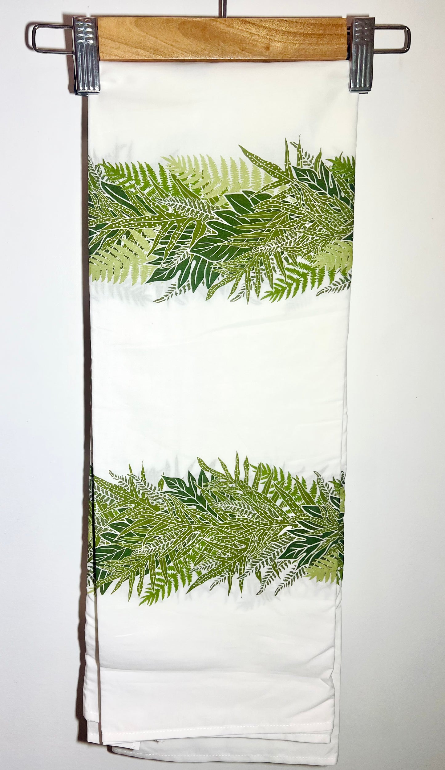 Fern Lei - White Pareo