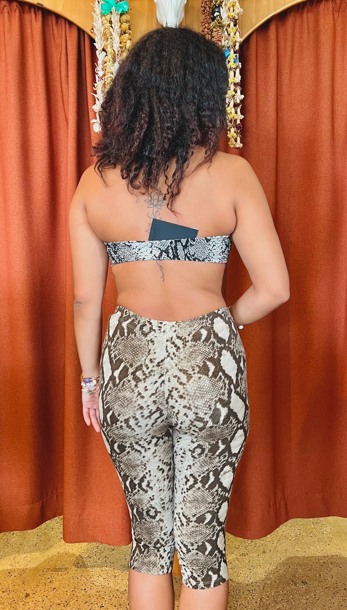 No.128 High Waist Capri Pant