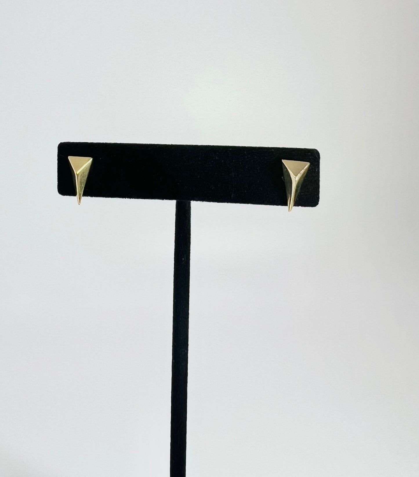 Elongated Triangle Stud