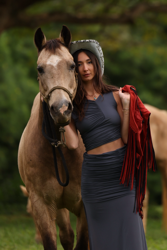 Ari Solid V Neck Seamless Gathered Top