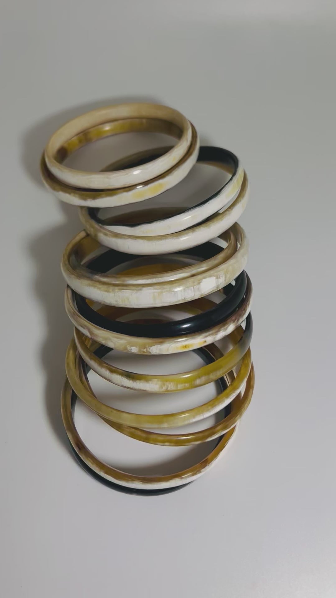 Horn Bangle Thin